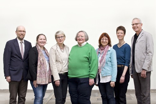 Vorstand mit Geschäftsführer (v.l.n.r.): Helmut Pojunke, Minka Grimm, Ellen Schepp-Winter, Maria Freyberger, Margot Bell, Patricia vom Rath, dietmar Blümer